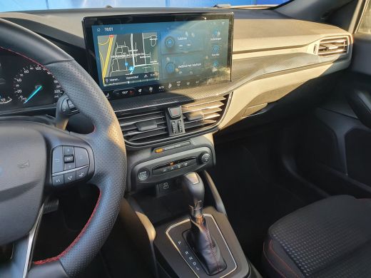 Ford Focus 1.0 EcoB 155PK Automaat Hybrid ST Line Panoramadak | Winterpack | Camera | Elektrisch glazen pano... ActivLease financial lease