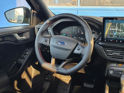 Ford Focus 1.0 EcoB 155PK Automaat Hybrid ST Line Panoramadak | Winterpack | Camera | Elektrisch glazen pano... ActivLease financial lease