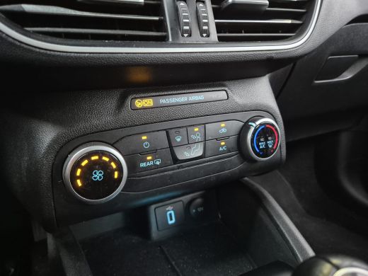Ford Focus 1.0 EcoB | LMV 16 Inch | Apple Carplay/Android ActivLease financial lease