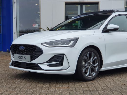 Ford Focus Wagon 1.0 EcoB 155PK Automaat Hybrid ST Line Panoramadak | Winterpack | Camera | Cruise control a... ActivLease financial lease