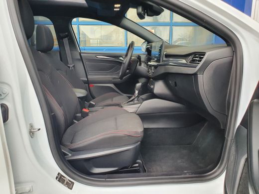 Ford Focus Wagon 1.0 EcoB 155PK Automaat Hybrid ST Line Panoramadak | Winterpack | Camera | Cruise control a... ActivLease financial lease