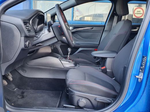 Ford Focus Wagon 1.0 EcoBoost ST Line X | Winter Pack | Cruise Control | Apple Carplay/Android Auto|telefoon... ActivLease financial lease