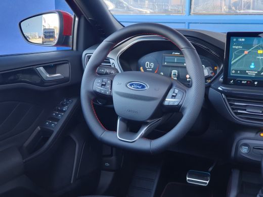 Ford Focus Wagon 1.0 ST Line X | Panoramadak | Adap. Cruise | Winter Pack ActivLease financial lease