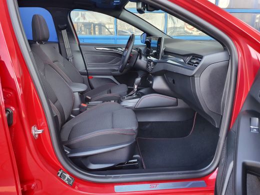Ford Focus Wagon 1.0 ST Line X | Panoramadak | Adap. Cruise | Winter Pack ActivLease financial lease