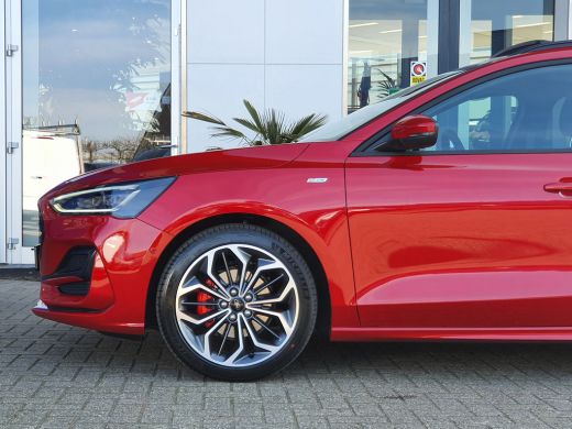 Ford Focus Wagon 1.0 ST Line X | Panoramadak | Adap. Cruise | Winter Pack ActivLease financial lease