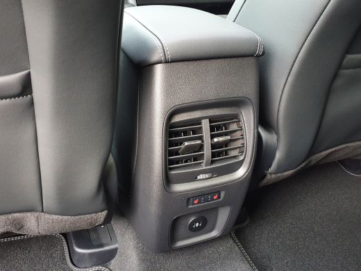 Ford Kuga Ford 2.5 PHEV Active X | Trekhaak | Panoramadak | Adap. Cruise | Dodehoek detectie | Elektrisch g... ActivLease financial lease
