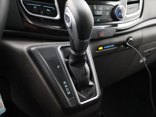 Ford Transit Custom 2.0 TDCI 170 PK AUT. L2H1 DUBBEL CABINE LIMITED + 2 SCHUIFDEUREN | CAMERA | CARPLAY | STOELVERWAR... ActivLease financial lease