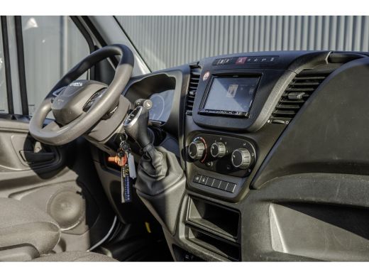 Iveco Daily 35S14 2.3 | Bakwagen met laadklep | Euro 6 | Automaat | Cruise | Airco | Camera ActivLease financial lease