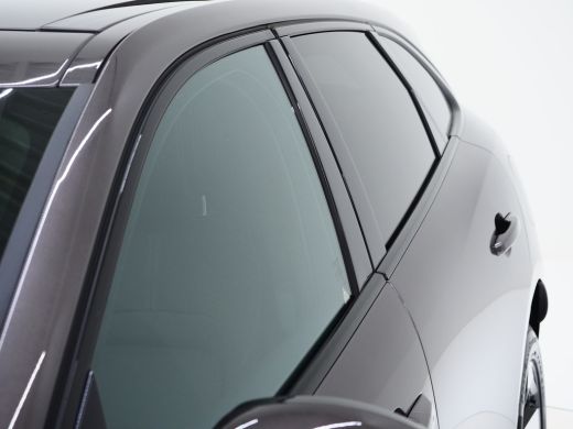 Jaguar F-Pace Jaguar P400e PHEV R-Dynamic S | Pano | Afneembare trekhaak | Black Pack | Adaptieve Cruise Control ActivLease financial lease