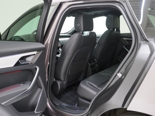 Jaguar F-Pace Jaguar P400e PHEV R-Dynamic S | Pano | Afneembare trekhaak | Black Pack | Adaptieve Cruise Control ActivLease financial lease
