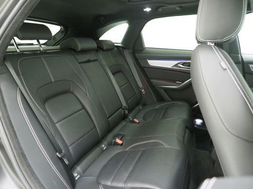 Jaguar F-Pace Jaguar P400e PHEV R-Dynamic S | Pano | Afneembare trekhaak | Black Pack | Adaptieve Cruise Control ActivLease financial lease