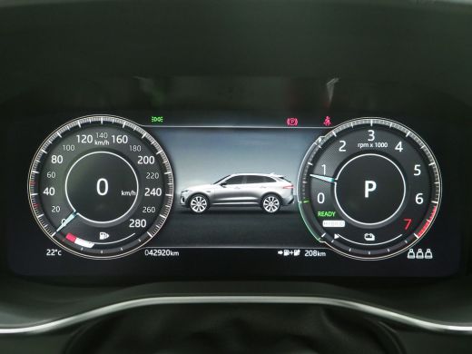 Jaguar F-Pace Jaguar P400e PHEV R-Dynamic S | Pano | Afneembare trekhaak | Black Pack | Adaptieve Cruise Control ActivLease financial lease