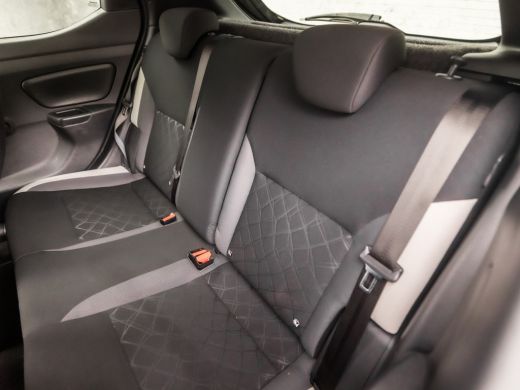 Nissan Micra 0.9 IG-T N-Connecta (NAVIGATIE, CLIMATE, CAMERA, GETINT GLAS, SPORTSTOELEN, CRUISE, PARKEERSENSOR... ActivLease financial lease