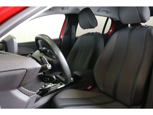 Peugeot 208 1.2 Allure 100pk Automaat | Navi | Camera | Cruise control | Climate control | DAB | Apple Carplay | ActivLease financial lease