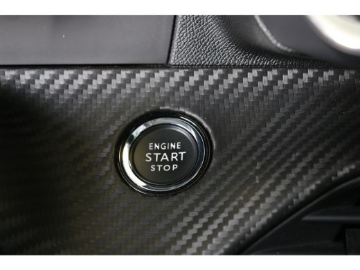 Peugeot 208 1.2 Allure 100pk Automaat | Navi | Camera | Cruise control | Climate control | DAB | Apple Carplay | ActivLease financial lease
