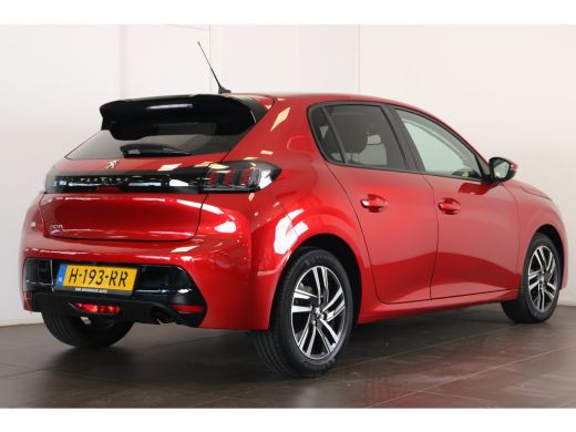 Peugeot 208 1.2 Allure 100pk Automaat | Navi | Camera | Cruise control | Climate control | DAB | Apple Carplay | ActivLease financial lease
