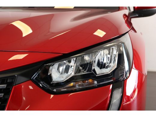 Peugeot 208 1.2 Allure 100pk Automaat | Navi | Camera | Cruise control | Climate control | DAB | Apple Carplay | ActivLease financial lease