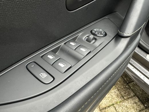 Peugeot 208 1.2 PureTech GT | Apple Carplay/Android Auto|telefoonintegratie premium | Bluetooth telefoonvoorb... ActivLease financial lease