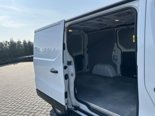 Renault Trafic 2.0 dCi 120 PK / L1H1 / 1e EIG. / 2x SCHUIFDEUR / LED KOPLAMPEN / TREKHAAK / AIRCO / CRUISE ActivLease financial lease