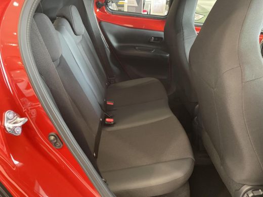 Toyota Aygo X 1.0 VVT-i MT Envy | Nieuw uit voorraad leverbaar | ActivLease financial lease