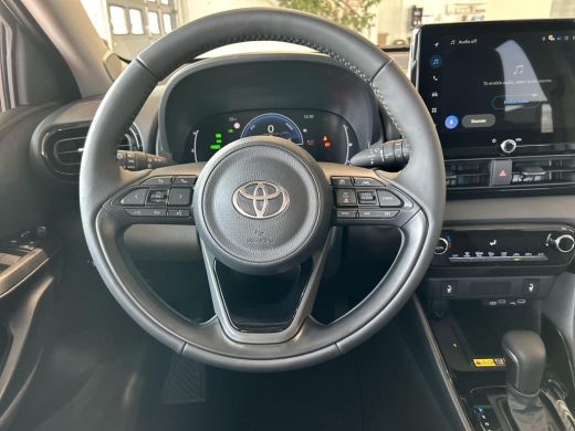 Toyota Yaris 1.5 Hybrid 115 Dynamic ActivLease financial lease