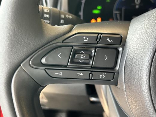 Toyota Yaris 1.5 Hybrid 115 Dynamic ActivLease financial lease