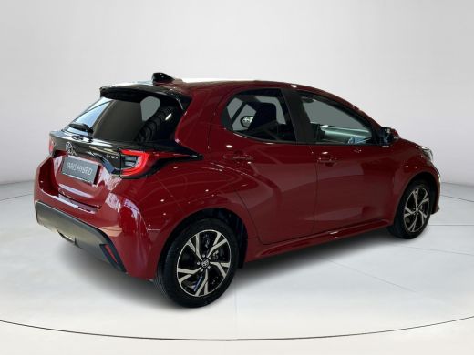 Toyota Yaris 1.5 Hybrid 115 Dynamic ActivLease financial lease