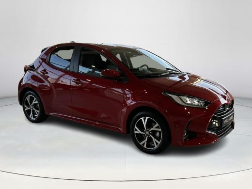 Toyota Yaris 1.5 Hybrid 115 Dynamic ActivLease financial lease