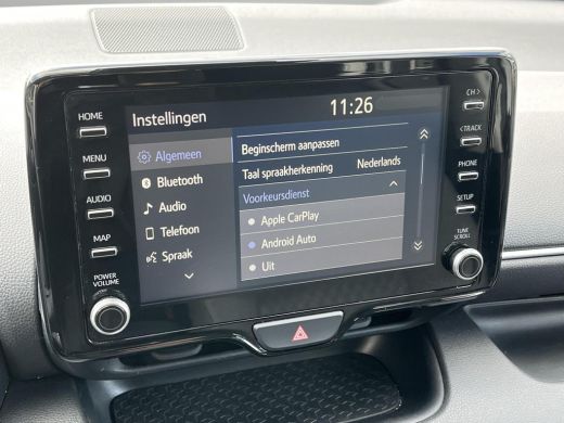 Toyota Yaris 1.5 Hybrid Dynamic | Carplay | Stoelverwarming | Licht metalen velgen | LED koplampen | ActivLease financial lease