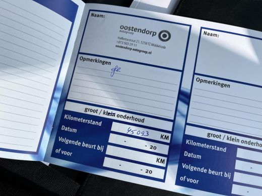 Toyota Yaris 1.5 Hybrid Dynamic | Carplay | Stoelverwarming | Licht metalen velgen | LED koplampen | ActivLease financial lease