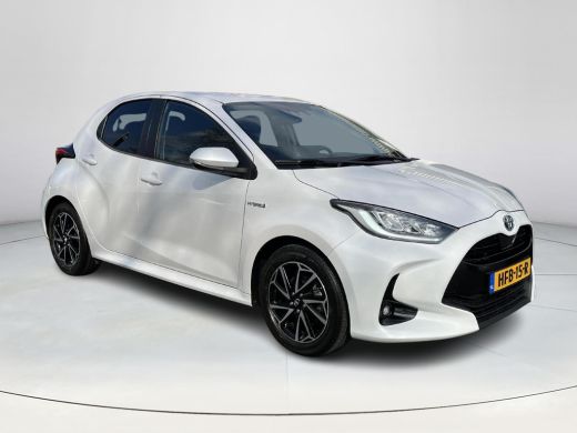 Toyota Yaris 1.5 Hybrid Dynamic | Carplay | Stoelverwarming | Licht metalen velgen | LED koplampen | ActivLease financial lease
