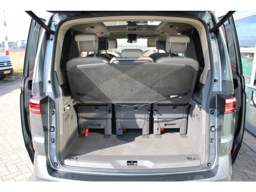 Volkswagen Multivan eHybrid | Bulli | 4Motion | L2 | 245 PK | Alcantara | Panoramadak | Trekhaak | Camera ActivLease financial lease