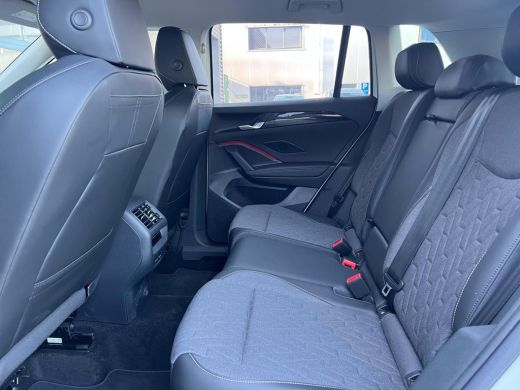Volkswagen Tiguan 1.5 eTSI 150 pk Life Edition 7-DSG |Trekhaak | 18 Inch LMV | Comfortpakket | ActivLease financial lease
