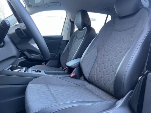 Volkswagen Tiguan 1.5 eTSI 150 pk Life Edition 7-DSG |Trekhaak | 18 Inch LMV | Comfortpakket | ActivLease financial lease