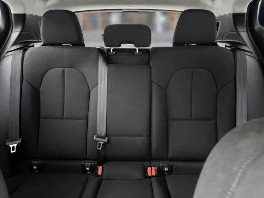 Volvo  XC40 T2 A/T Momentum Core | 17" | Stoelverwarming | ActivLease financial lease