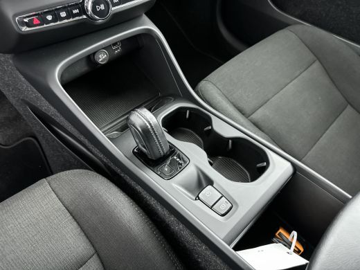 Volvo  XC40 T2 A/T Momentum Core | 17" | Stoelverwarming | ActivLease financial lease