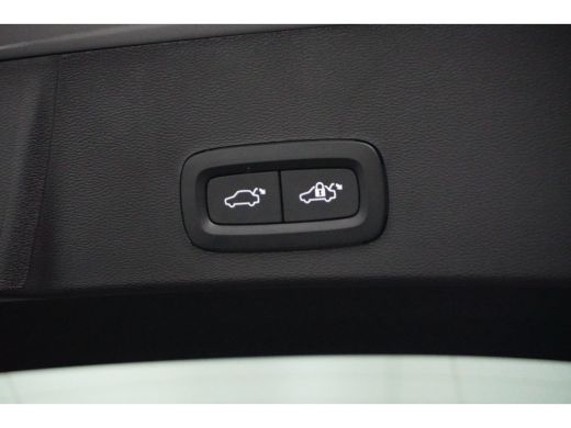 Volvo  XC40 Volvo Recharge Core 70 kWh | Climate-Pack: Warmtepomp | Stuur/stoelverwarming | Camera | Getint g... ActivLease financial lease