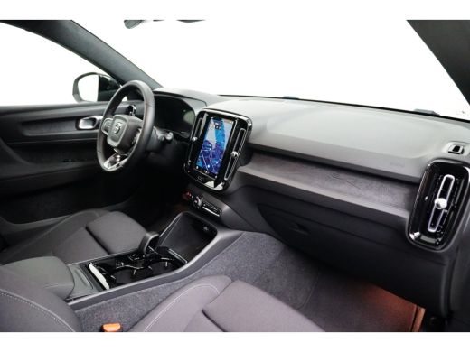 Volvo  XC40 Volvo Recharge Core 70 kWh | Climate-Pack: Warmtepomp | Stuur/stoelverwarming | Camera | Getint g... ActivLease financial lease