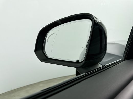 Volvo  XC40 Recharge P8 AWD R-Design | 20" | Panoramadak | 360 Camera | Harman Kardon | Elektr. verst. stoele... ActivLease financial lease