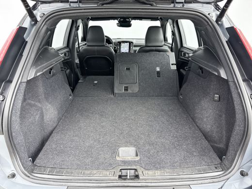 Volvo  XC40 Recharge P8 AWD R-Design | 20" | Panoramadak | 360 Camera | Harman Kardon | Elektr. verst. stoele... ActivLease financial lease