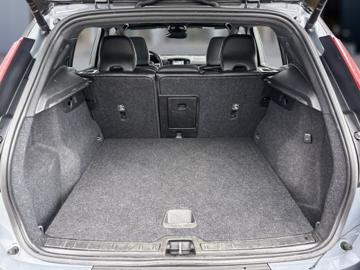 Volvo  XC40 Recharge P8 AWD R-Design | 20" | Panoramadak | 360 Camera | Harman Kardon | Elektr. verst. stoele... ActivLease financial lease