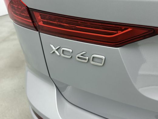 Volvo  XC60 T8 Recharge Ultimate Bright | 21" | Luchtvering | B&W | 360 Camera | Gelaagd glas | Trekhaak | Pa... ActivLease financial lease