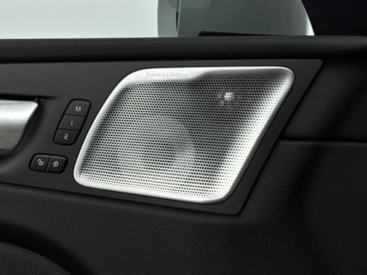 Volvo  XC60 T8 Recharge Ultimate Bright | 21" | Luchtvering | B&W | 360 Camera | Gelaagd glas | Trekhaak | Pa... ActivLease financial lease