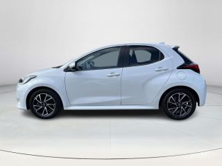 Toyota Yaris 1.5 Hybrid Dynamic | Carplay | Stoelverwarming | Licht metalen velgen | LED koplampen |