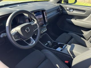 Volvo  EX40 Single Motor Extended Range Plus 82 kWh | Black Pakket | Elektr. Stoelen | Camera | Pilot Assist |