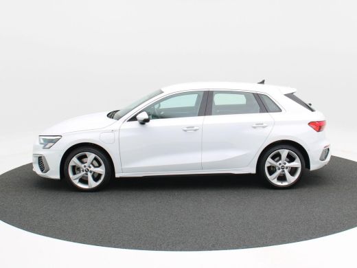 Audi A3 Sportback 40 TFSi e 204 Pk Automaat S-Line | Full LED | 18 Inch | Adaptive Cruise | App Connect |... ActivLease financial lease
