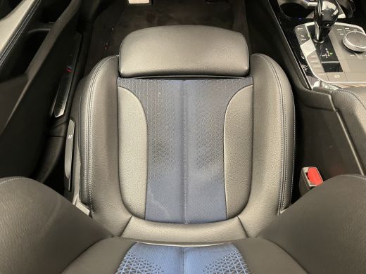 BMW 1-serie BMW 118i Executive Edition | Apple Carplay/Android Auto|telefoonintegratie premium | Bandenspanni... ActivLease financial lease