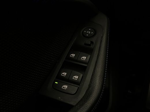BMW 1-serie BMW 118i Executive Edition | Apple Carplay/Android Auto|telefoonintegratie premium | Bandenspanni... ActivLease financial lease