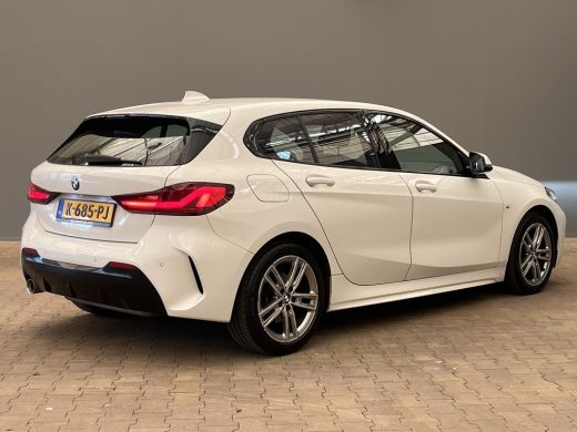 BMW 1-serie BMW 118i Executive Edition | Apple Carplay/Android Auto|telefoonintegratie premium | Bandenspanni... ActivLease financial lease