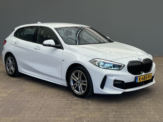 BMW 1-serie BMW 118i Executive Edition | Apple Carplay/Android Auto|telefoonintegratie premium | Bandenspanni... ActivLease financial lease